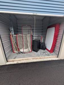 10X10X7 Storage Unit Contents