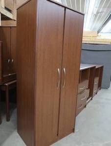 1 WARDROBE