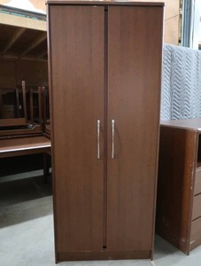 1 WARDROBE