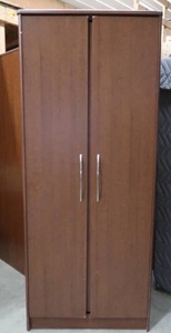 1 WARDROBE