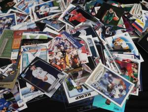 COLLECTIBLE SPORTS CARDS