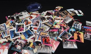 COLLECTIBLE MUSIC ARTIST CARDS