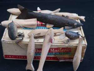 VINTAGE DECOYS & TACKLE