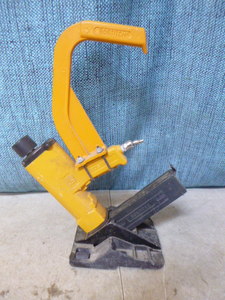 Bostitch Pneumatic Flooring Stapler