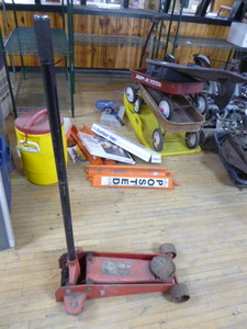 Hydraulic Floor Jack