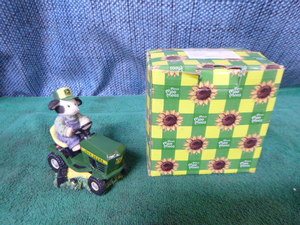 Marys Moo Moos Deere to My Heart Figurine