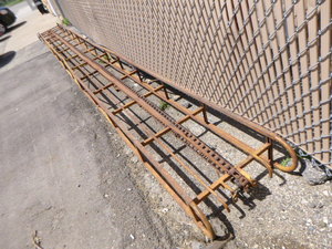 24 Bale Conveyor