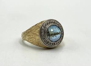14K Gold Ring with Blue Round Gem - Size 8.5 (Front 0.5 in, Center 0.25 in)