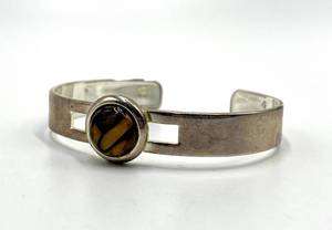 Tigers Eye Cuff Bracelet 2.5 x 2 in, Stone 0.5 in Diameter