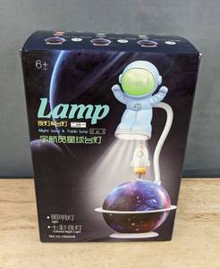 Astronaut Planet 2 in 1 Night Light Desk Lamp, Light Blue - Brand New
