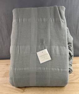 Threshold Studio McGee King Plus Quilt Light Teal - Brand New&nbspA