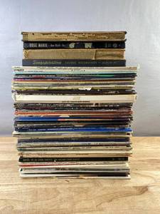100 Vinyl LP Album Collection - Kenny Rogers, Kris Kristofferson, The Moody Blues, Loretta Lynn, Jerry Reed, Bobby Vinton, Bill Cosby, Jimmy Dean C