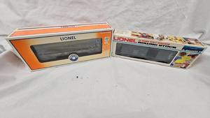 Lionel Budweiser Reefer and Lines Flat car wbulkheads