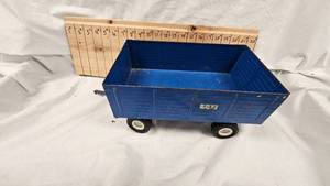 1070s Ertl The Big Blue Forage Wagon, 112