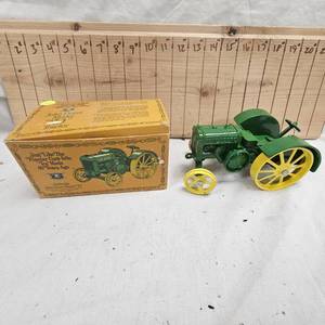 116 Ertl John Deere Model D Cast Iron Replica