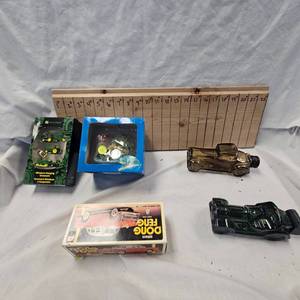 Budweiser Frog Clock John Deere Ornaments, Pug Teng Car, Avon Cars