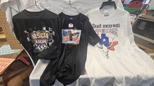Kit if 3 Tshirts, 2-Large 1 Medium