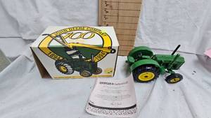 116 John Deere D Minnespolis-100 yrs with Box