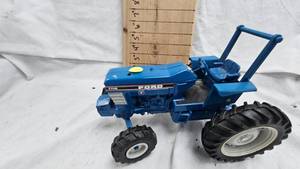 116 Ertl Blue Ford 7710 Tractor