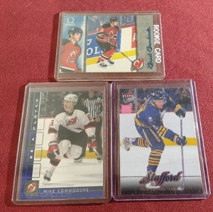 (3) UND Alum Hockey Cards - #d Mike Commodore 100