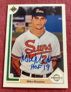 1991 Upper Deck Mike Mussina Autographed Rookie Card