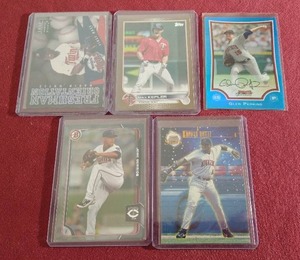 (5) Numbered Twins Cards