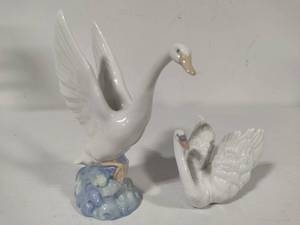 Lladro and Nao by Lladro Swans