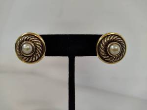 David Yurman 925 Sterling & Pearl Earrings (Pierced)