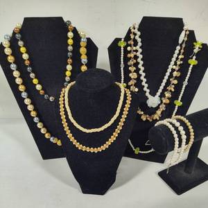 Moms Pearl Collection