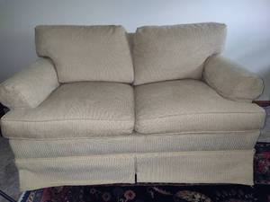 Hickory Chair Company Loveseat  Saturday Pick Up in Plymouth - See Removal Tab for Specifics