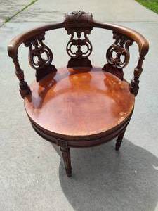 Hand Carved Victorian Swivel Chair  Saturday Pick Up in Plymouth - See Removal Tab for Specifics