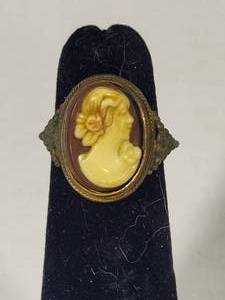 Petite Cameo Ring 130 14K RGP