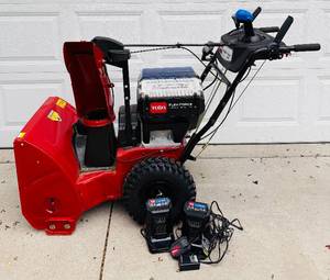 Cordless Toro Electric Snow Blower with 3 Lithium Batteries 60 Volt Flex Force Power System