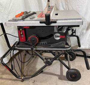 SawStop 10 Table Saw with Built-in Collapsible Rolling Mobile Cart Model JSS