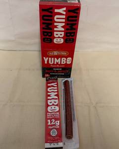 20x 2oz Yumbo Smoke Sausage Sticks-Hot & Spicy