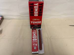 20x 2oz Yumbo Smoke Sausage Sticks-Hot & Spicy