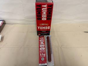 20x 2oz Yumbo Smoke Sausage Sticks-Hot & Spicy