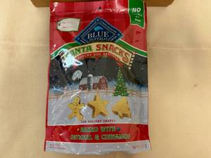 2x 4 11oz Bags Blue Buffalo Santa Snack Biscuits