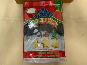 2x 4 11oz Bags Blue Buffalo Santa Snack Biscuits