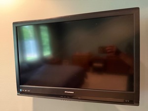 Sylvania 31 HDTV LCD Television