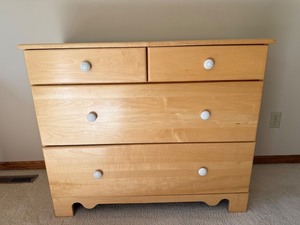 Aspen Wood 4-Drawer Dresser, handcrafted
