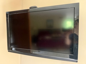 Dynex 32 Flat Screen TV