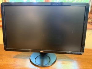 Dell LCD Monitor With Stand