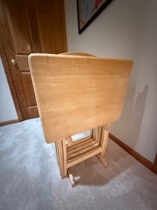 Wood Folding TV trays (Lot of 4) with stand