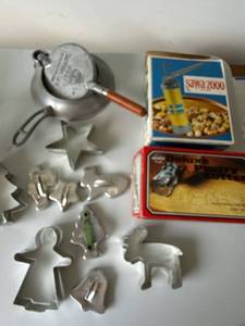 Vintage Baking Lot Sawa 2000 Cookie Press Pastry Cutter Cookie Cutters