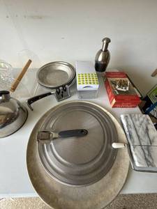 Kitchen Gadget Lot OXO AccuSharp Sur La Table Pizza Tray & Slicer