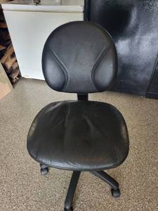 Adjustable Swivel Office Chair With Casters