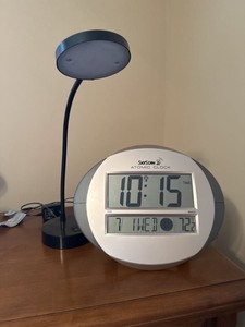 SkyScan Atomic Clock With Black Gooseneck Desk Lamp Tabletop Set
