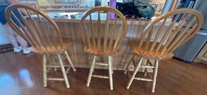 Set of 3 Oak Windsor Back Counter Stools Farmhouse Natural Finish