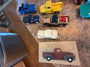 Vintage Style Die-Cast Pickup Truck Car Decor Lot w Wood Truck Plaque